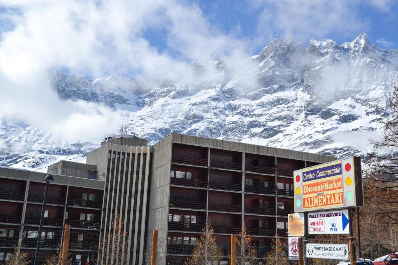Ferienwohnung Bilocale Cervinia Cielo Alto Sulle Piste Breuil-Cervinia Exterior foto