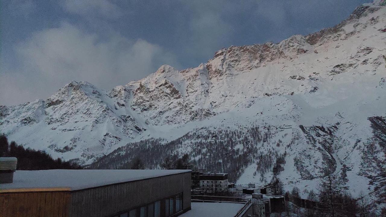 Ferienwohnung Bilocale Cervinia Cielo Alto Sulle Piste Breuil-Cervinia Exterior foto