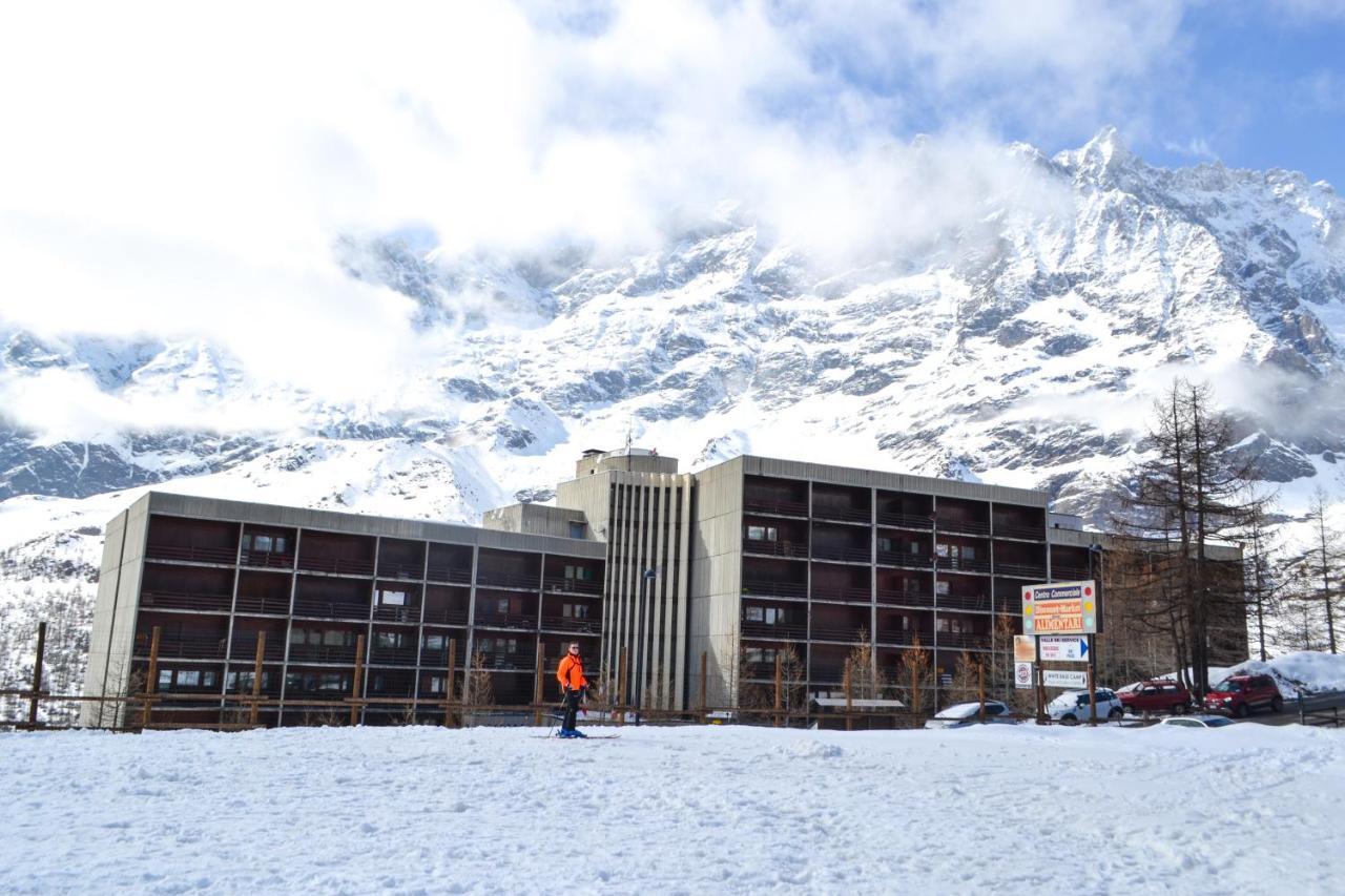 Ferienwohnung Bilocale Cervinia Cielo Alto Sulle Piste Breuil-Cervinia Exterior foto