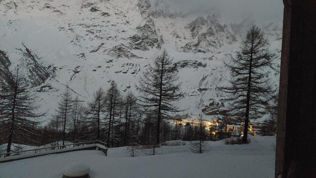 Ferienwohnung Bilocale Cervinia Cielo Alto Sulle Piste Breuil-Cervinia Exterior foto